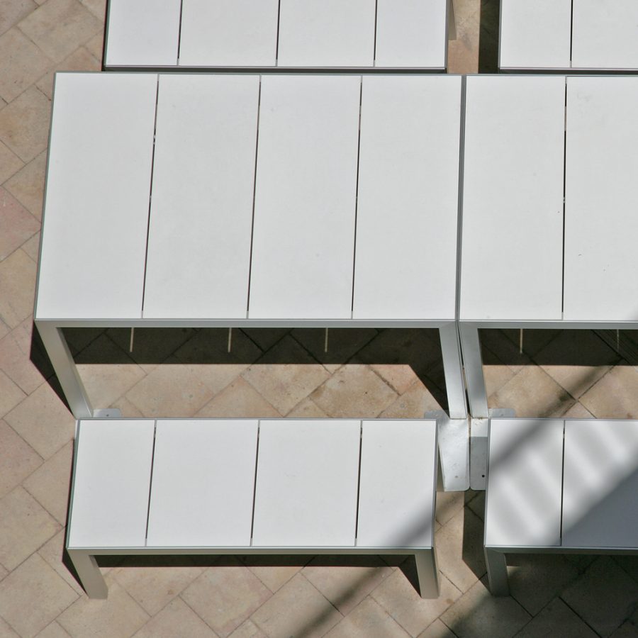 VicentMatinez_mueble_exterior_mesa_banco_sis_2